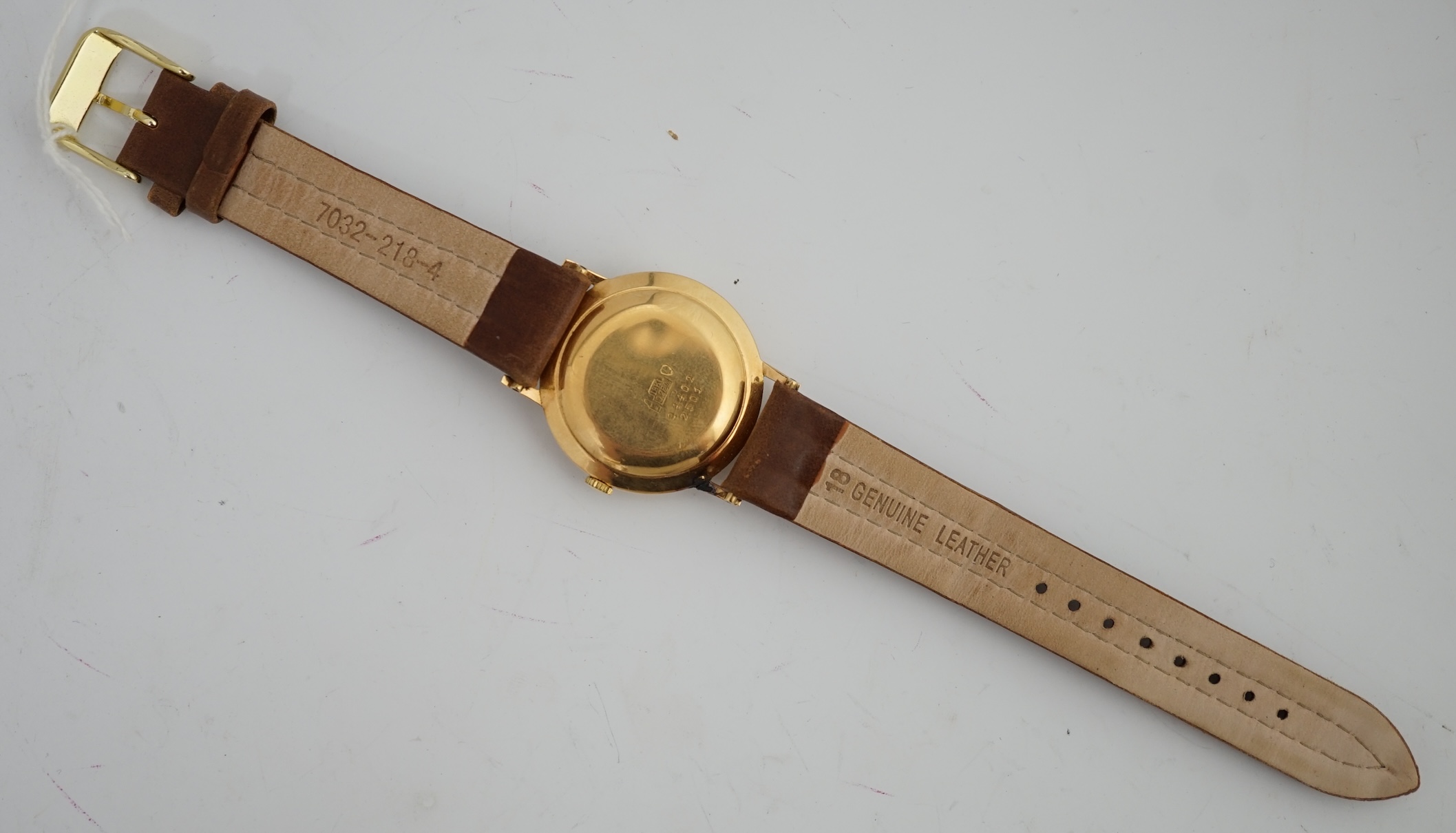 A gentleman's 18k gold Valmon automatic wrist watch